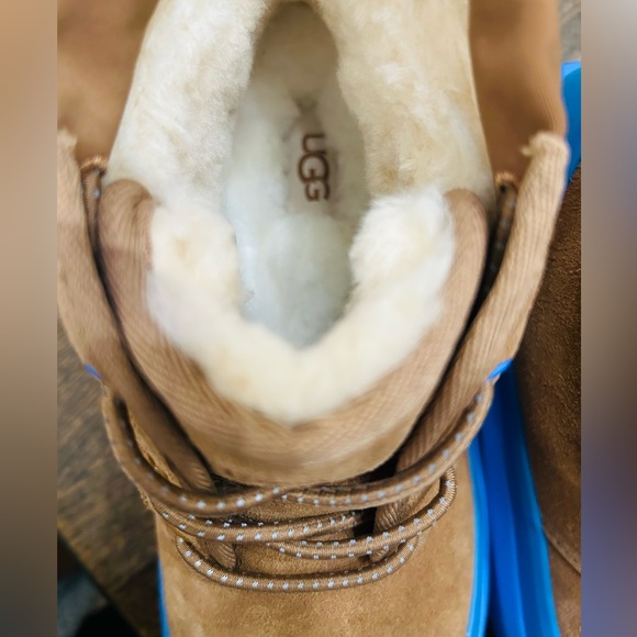 UGG
Men’s boots Neumel Weather Hybrid size 11 - Picture 5 of 7